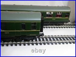 Bachmann 00 Gauge Class 105 Cravens Diesel M. Unit. 2-Car BR Green 31-326A