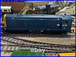 Bachmann 32-026 Class 20 Diesel 20192 BR Blue Domino Headcodes. Fully Serviced