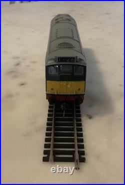 Bachmann 32-330DS Class 25/1 BR Green Diesel D5183 Loco DCC Sound