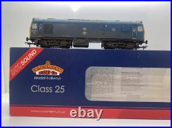 Bachmann 32-404DS Class 25 Diesel 25276 in BR Blue DCC Sound Removed Weathered