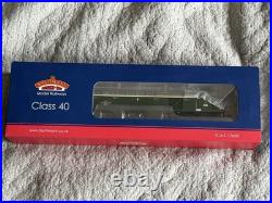 Bachmann 32-481 Class 40 Diesel D369 BR Green Small Yellow Panel DCC Fitted