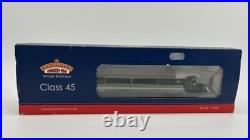 Bachmann 32-678DS Class 45 D55 Royal Signals BR Green DCC Sound OO Gauge