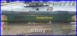Bachmann 32-728DS Class 66 Diesel Freightliner 66546 DCC Sound Boxed OO Gauge