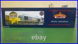 Bachmann 32-732 Class 66 diesel 66532, Freightliner Green, DCC Fitted, Lights