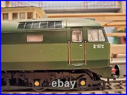 Bachmann 32 -804. Class 47. D 1572. Two tone green excellent condition