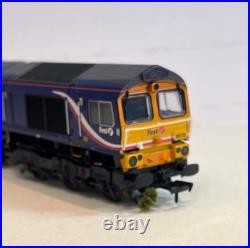 Bachmann 32-978 Class 66/9 Diesel 66725'Sunderland AFC' in First/GBRF DCC Sound