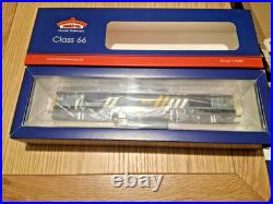 Bachmann 32-979yds Class 66 301 In Fastline Livery DCC Sound Mint 22