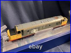 Bachmann 35-305SF Class 37/0 37371 BR Railfreight RedStripe DCC Sound Fitted