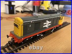 Bachmann 35-357 OO Class 20 20227 Railfreight Red Stripe DCC Ready read desc