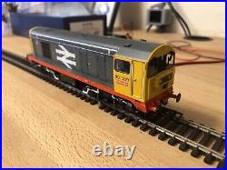 Bachmann 35-357 OO Class 20 20227 Railfreight Red Stripe DCC Ready read desc