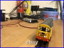 Bachmann 35-357 OO Class 20 20227 Railfreight Red Stripe DCC Ready read desc