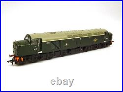 Bachmann BR Class 40 Diesel D211'Mauritania' Green DCC Sound (OO Scale) Unboxed