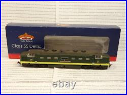Bachmann Class 55 Deltic D9004'Queens Own Highlander' BR Green DCC Sound Fitted