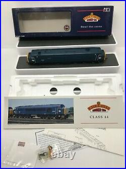 Bachmann OO 32-651 Class 44 Diesel 44 008 Penyghent BR Blue, boxed