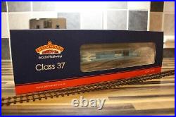 Bachmann class 37 oo gauge in British steel blue 37501 dcc sound used
