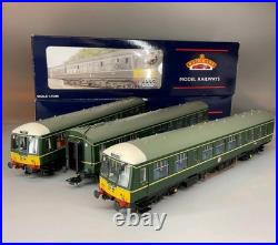 Boxed Bachmann DCC 32-911 Class 108 + Lights 3-Car DMU BR Green Yellow Panel OO