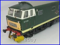 Heljan 3501 Class 35 Hymek D7039 BR green with white cab yellow warning panels