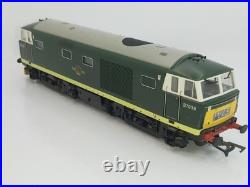 Heljan 3501 Class 35 Hymek D7039 BR green with white cab yellow warning panels