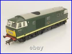 Heljan 3501 Class 35 Hymek D7039 BR green with white cab yellow warning panels