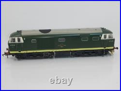 Heljan 3501 Class 35 Hymek D7039 BR green with white cab yellow warning panels