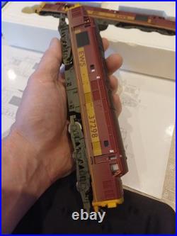 Hornby R2255A EWS Class 37 Diesel Electric Loco & Dummy Weathered Edition #FS302