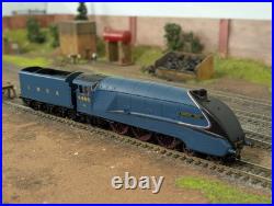 Hornby R2805XS Class A4 4-6-2 4466 Herring Gull in LNER Blue DCC Sound