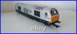 Hornby R2890 EWS Managers Train Pack Class 67 DCC Sound, DVT & 2 Coaches OO