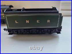 Hornby R30350SS LNER P2 Class 2-8-2 2002'Earl Marischal' DCC Sound and smoke