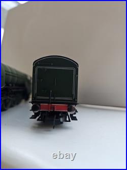 Hornby R30350SS LNER P2 Class 2-8-2 2002'Earl Marischal' DCC Sound and smoke