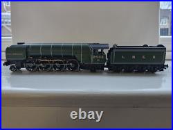 Hornby R30350SS LNER P2 Class 2-8-2 2002'Earl Marischal' DCC Sound and smoke