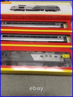 Hornby R3038 Wrexham & Shropshire DCC Sound Fitted Class 67, DVT & Coach Bundle