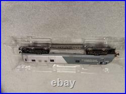 Hornby R3038 Wrexham & Shropshire DCC Sound Fitted Class 67, DVT & Coach Bundle
