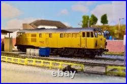 Hornby R3044X Class 31 233 Network Rail Yellow DCC Sound Fitted Pro Weathered