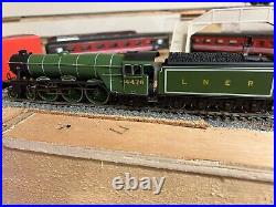 Hornby R3073 LNER A1 Class'4476' In LNER Green Royal Lancer DCC Sound Fitted