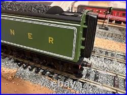 Hornby R3073 LNER A1 Class'4476' In LNER Green Royal Lancer DCC Sound Fitted