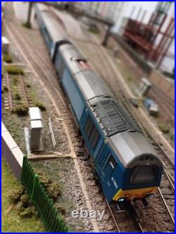 Hornby R3183 DCC Sound Fitted ATW Class 67, DVT & Coache Bundle