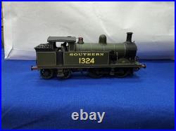 Hornby R3540 0-4-4 SR Wainwright H Class No. 1324 Green DCC Sound Fitted