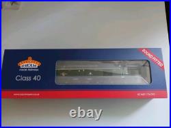 NEW. Bachmann 32-487SF Class 40 Disc Headcode D213 Andania BR Green DCC Sound